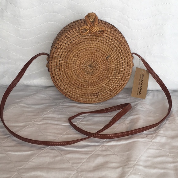 Savanna Handbags - 🍁Host Pick🍁Savanna Woven Round Purse Crossbody